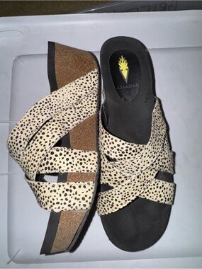 Volatile Cream and Black Speckled Wedge Slide Sandals